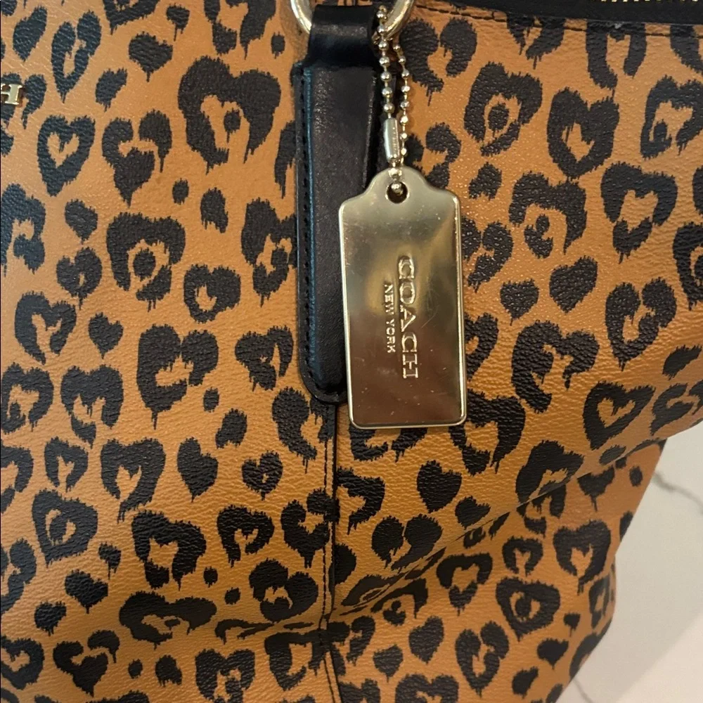 Coach Leopard-Print Tote in Brown and Black with Gold Hardware - Picture 3 of 8